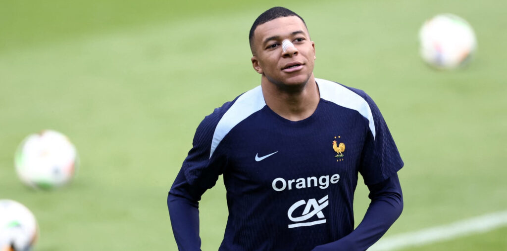 France's Kylian Mbappé 'Feeling Better' After Injury, Could Play vs. Netherlands