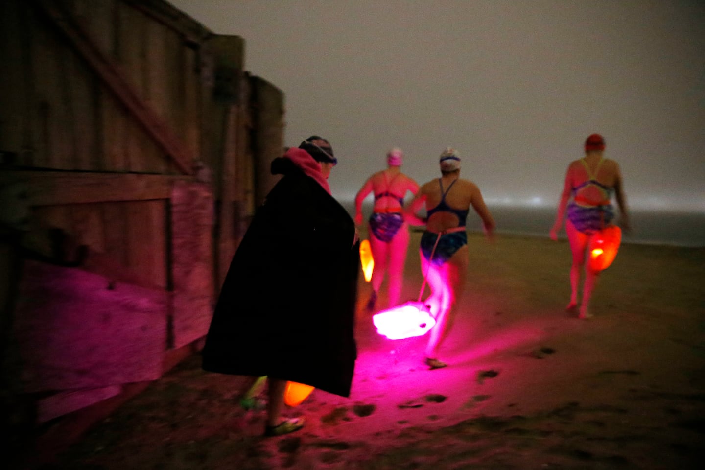 Polar plungers: Photos of Ice Swimming in New England – The Boston Globe