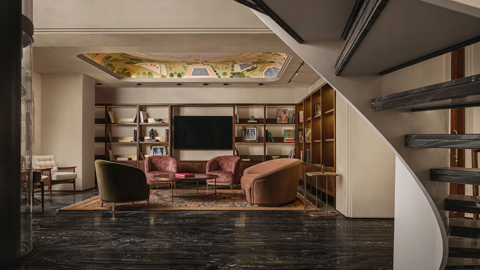 A Jewel of Heritage: Sunita Shekhawat’s Flagship Store and Meenakari Museum in Jaipur | Yatzer