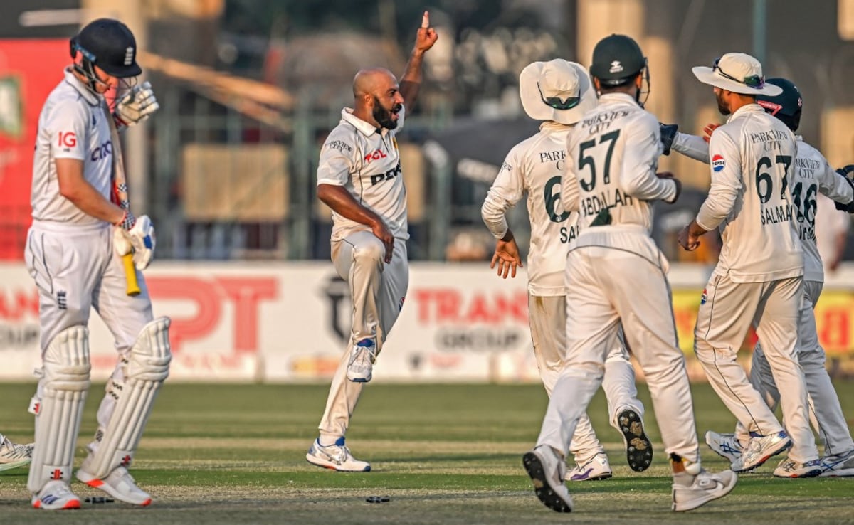 2nd Test, Day 2: Sajid Khan Turns Saviour For Pakistan After Aggressive Batting By England’s Ben Duckett | Cricket News