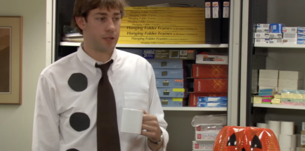 30 Incredibly Lazy Last-Minute Halloween Costume Ideas