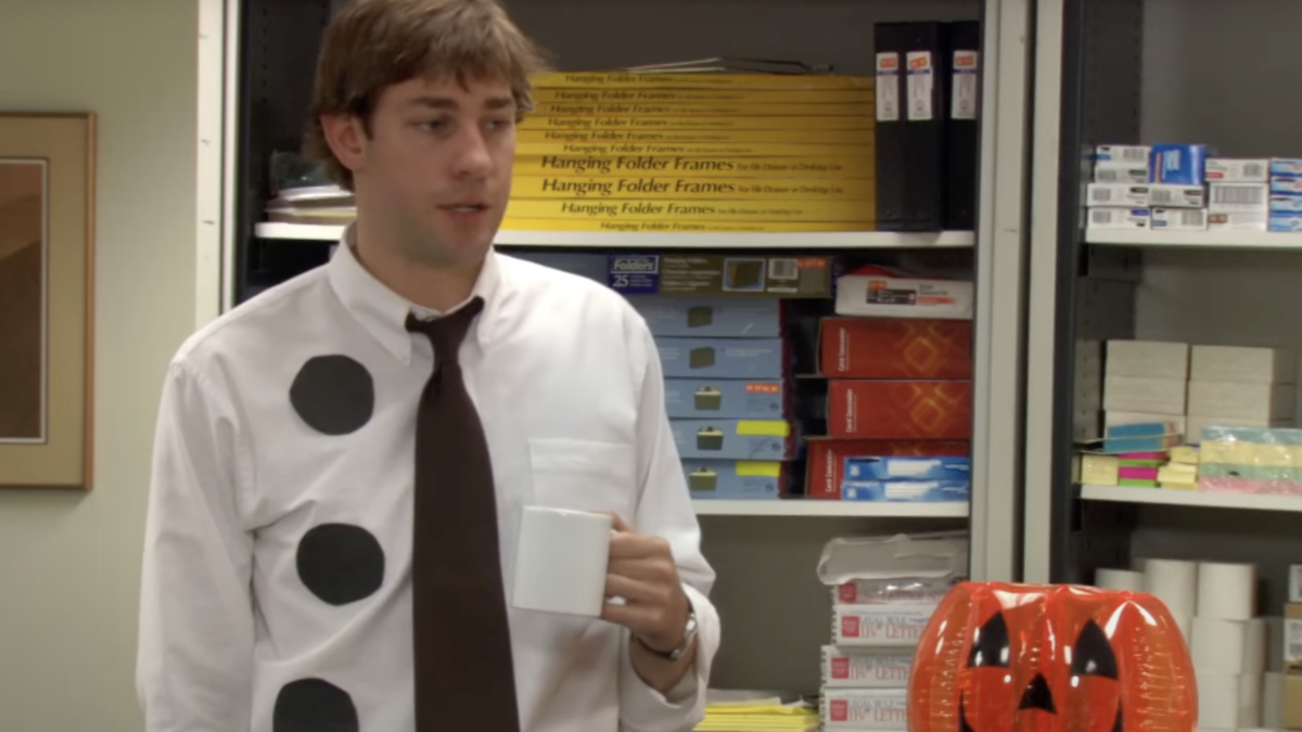 30 Incredibly Lazy Last-Minute Halloween Costume Ideas