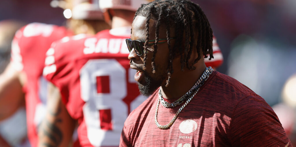 49ers fined hefty amount for Greenlaw's sideline shove vs. Cardinals