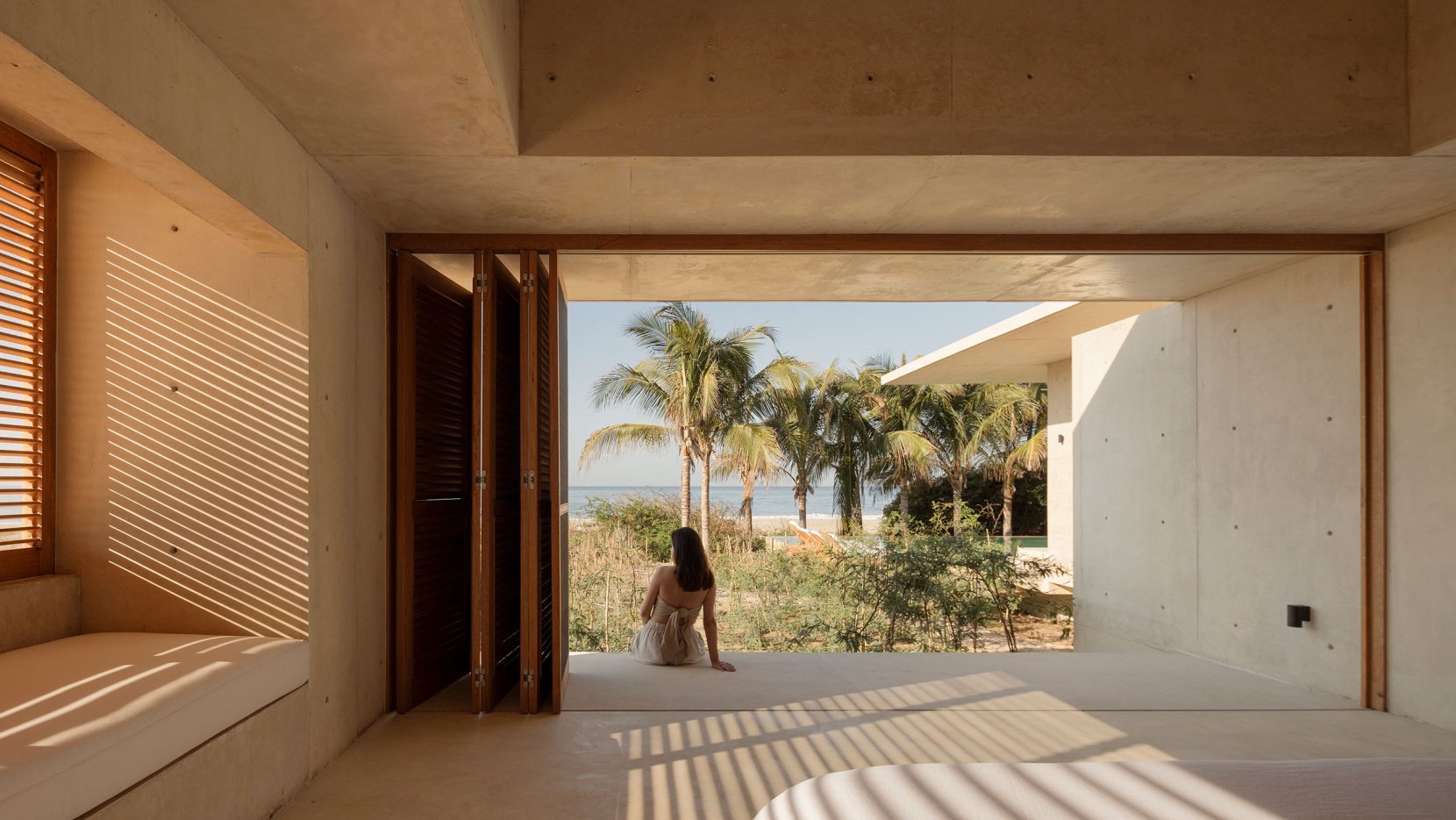 A Minimalist Retreat on Mexico’s Pacific Coast: Embracing Beachside Living in Harmony with Nature | Yatzer