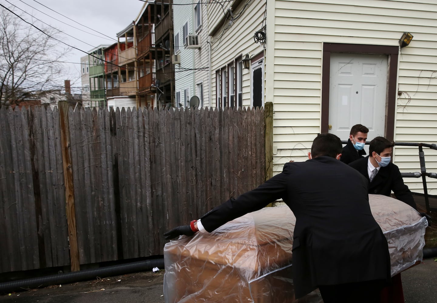 A funeral home copes with the surge during the coronavirus pandemic – The Boston Globe