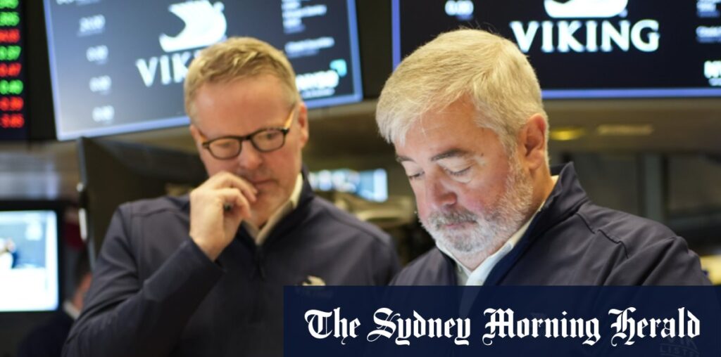 ASX edges up, led higher by miners and supermarket giants