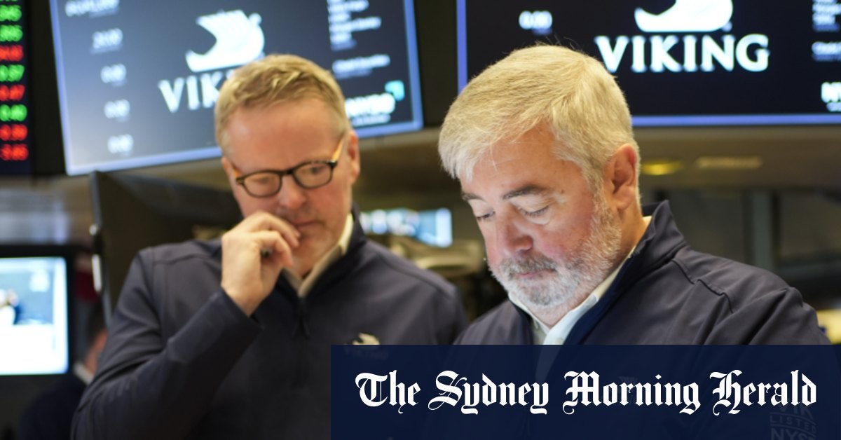 ASX edges up, led higher by miners and supermarket giants