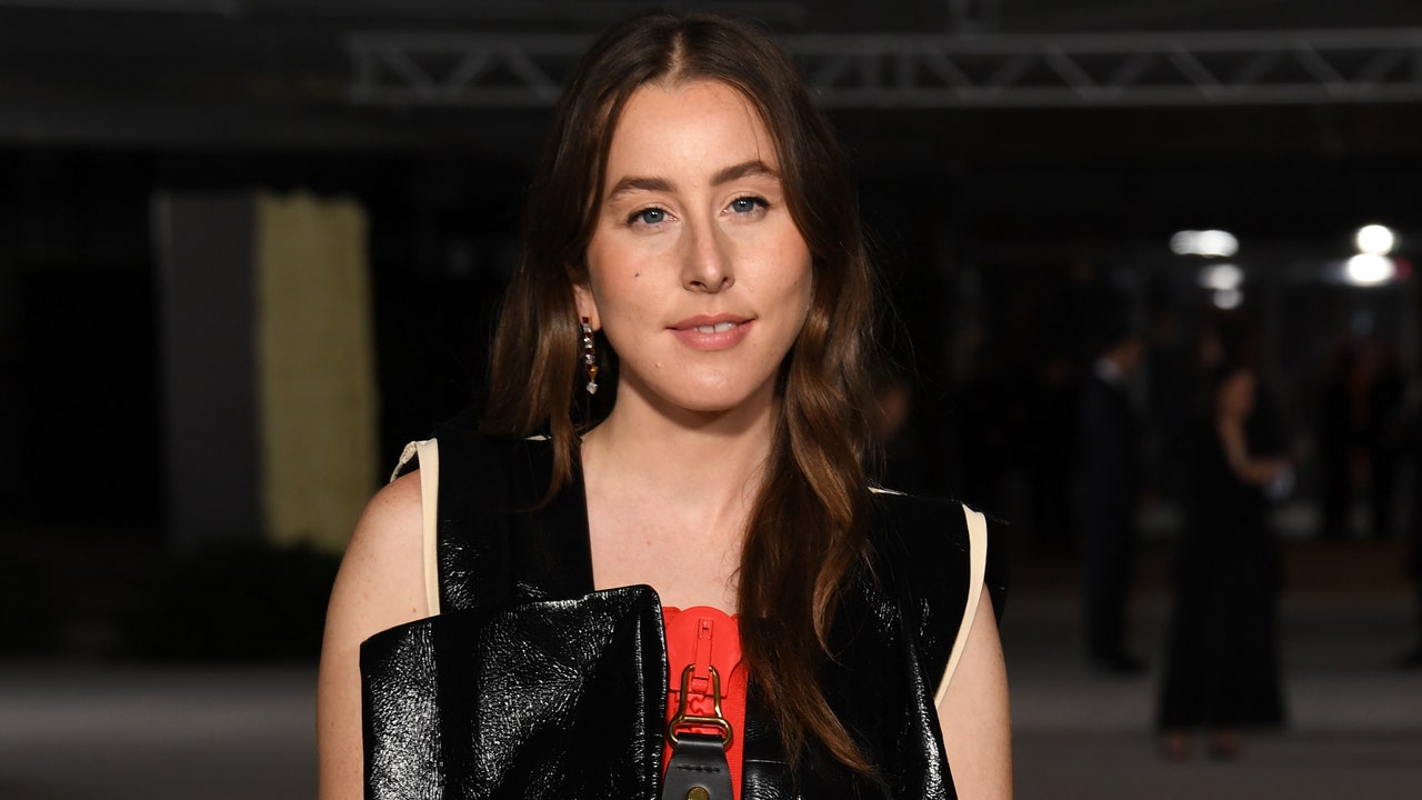 Alana Haim Cast in New Movies The Mastermind and The Drama