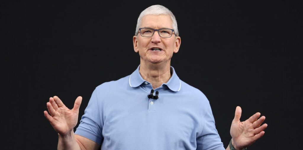 Apple CEO Tim Cook's daily routine starts with waking up at 4 a.m. and reading customer emails