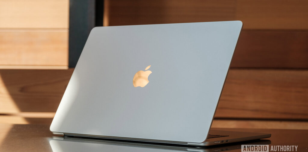 apple macbook air 15 inch lid