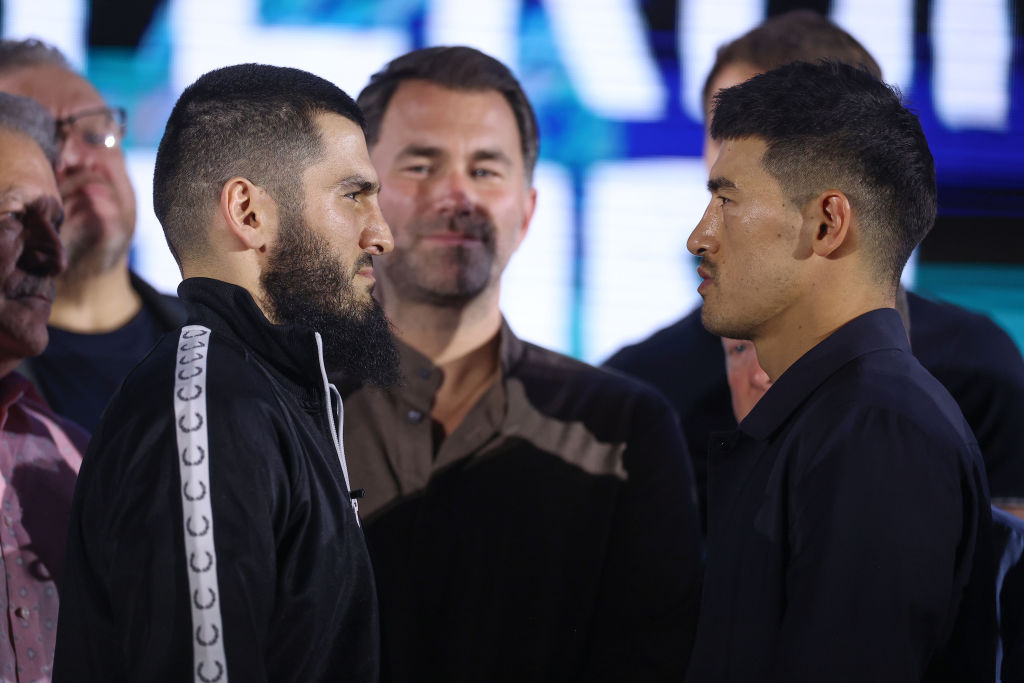 Artur Beterbiev vs Dmitrii Bivol predictions & tips with 19/1 acca | FST