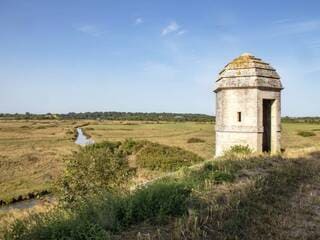 Au pays des marais salants, ce village de caractère est l’un des plus beaux de France