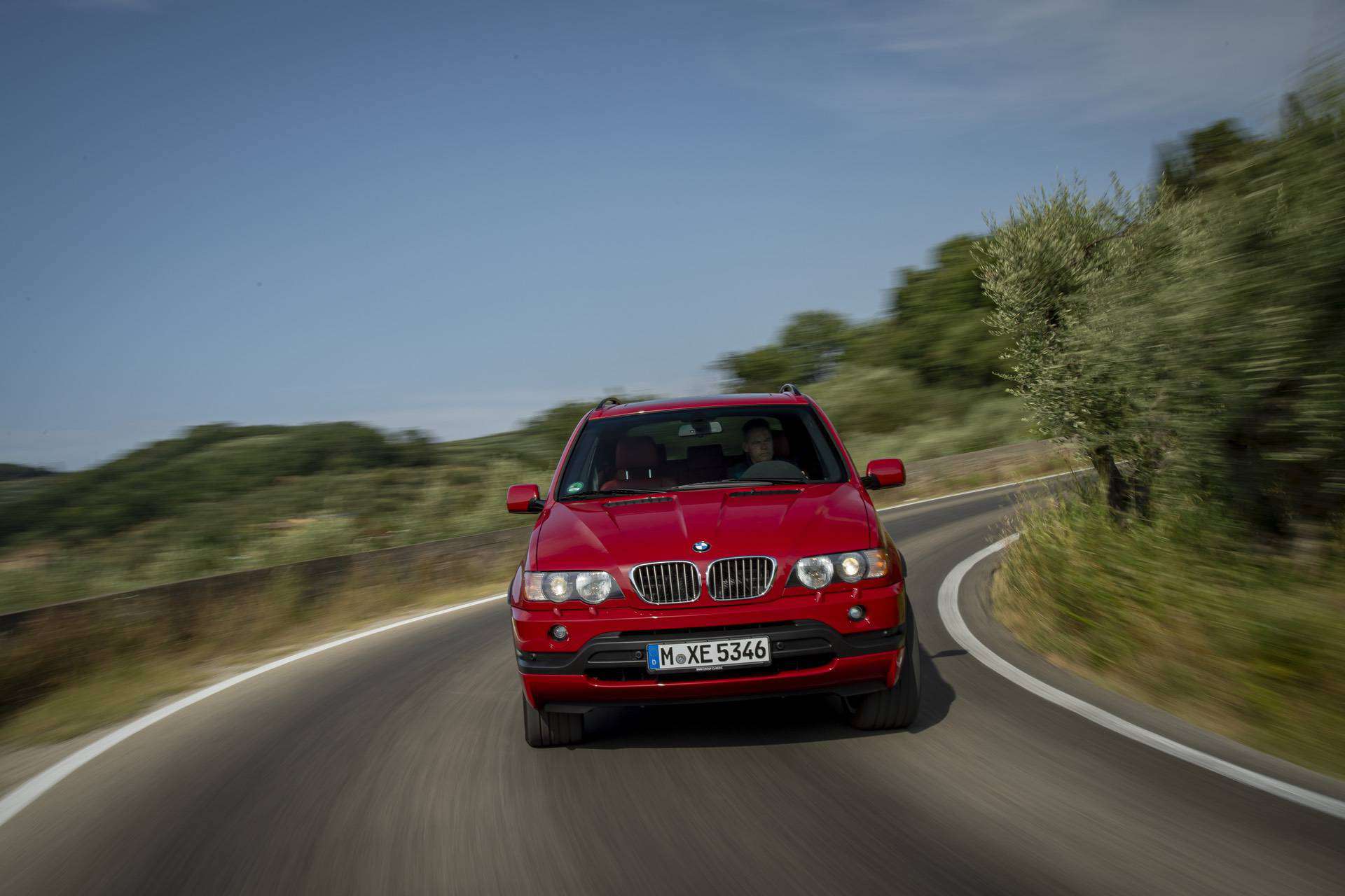 BMW’s Forgotten Hero: The Imola Red X5 4.6is That Paved the Way for the X5 M