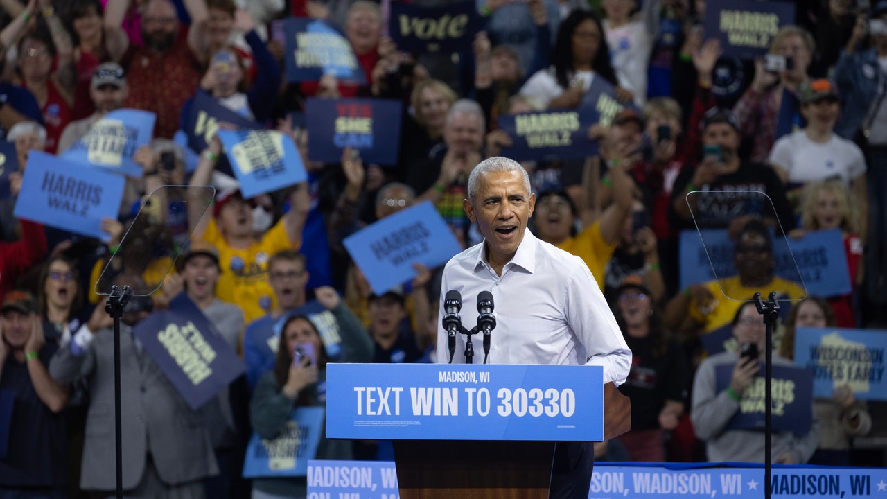 Barack Obama, Introduced by Eminem, Raps “Lose Yourself” at Kamala Harris Rally in Detroit