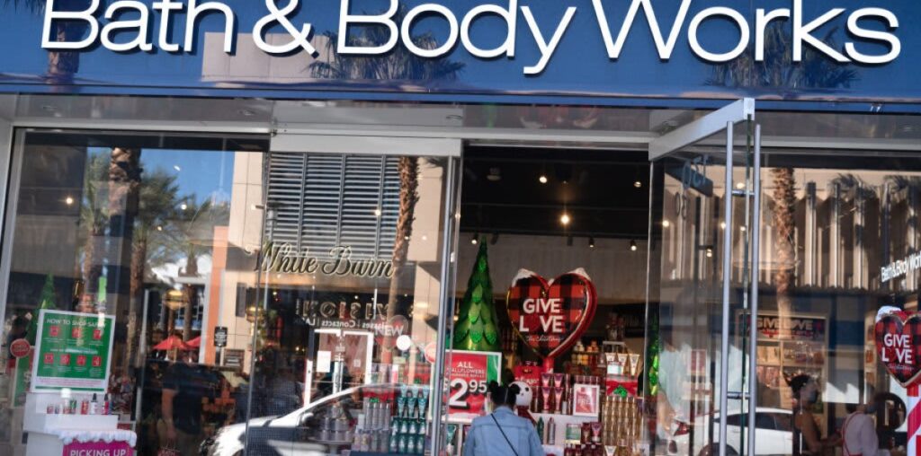 Bath & Body Works apologizes for candle that shoppers say resembles a KKK hood