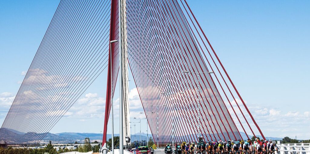 British Man Dies After Falling From Spain’s Tallest Bridge While Trying To Film Social Media Post