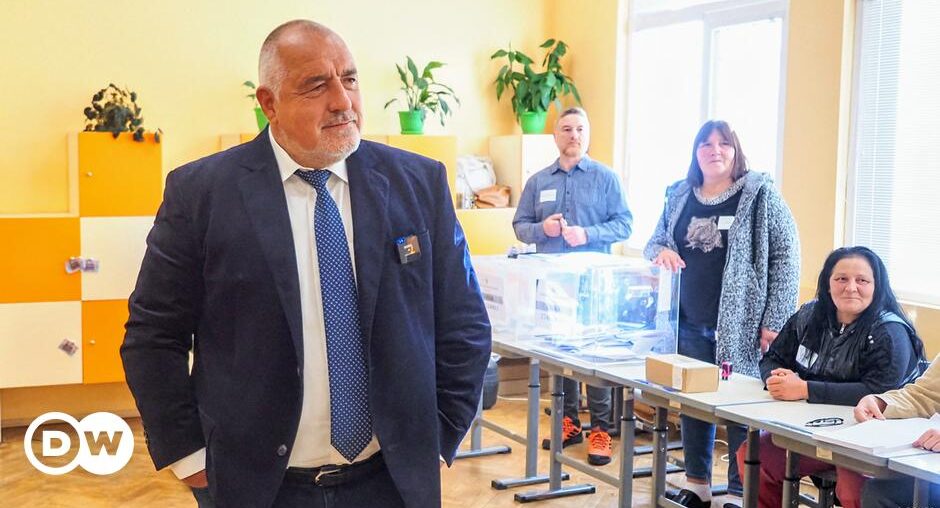 Bulgaria: Borisov's conservative GERB leads in early results – DW – 10/28/2024