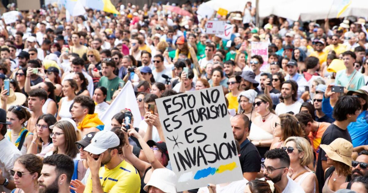 Canary Islands braced for anti-tourist protest of up to 100,000 angry locals