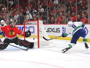 Canucks 6, Blackhawks 3: From road worriers to warriors in trip finale