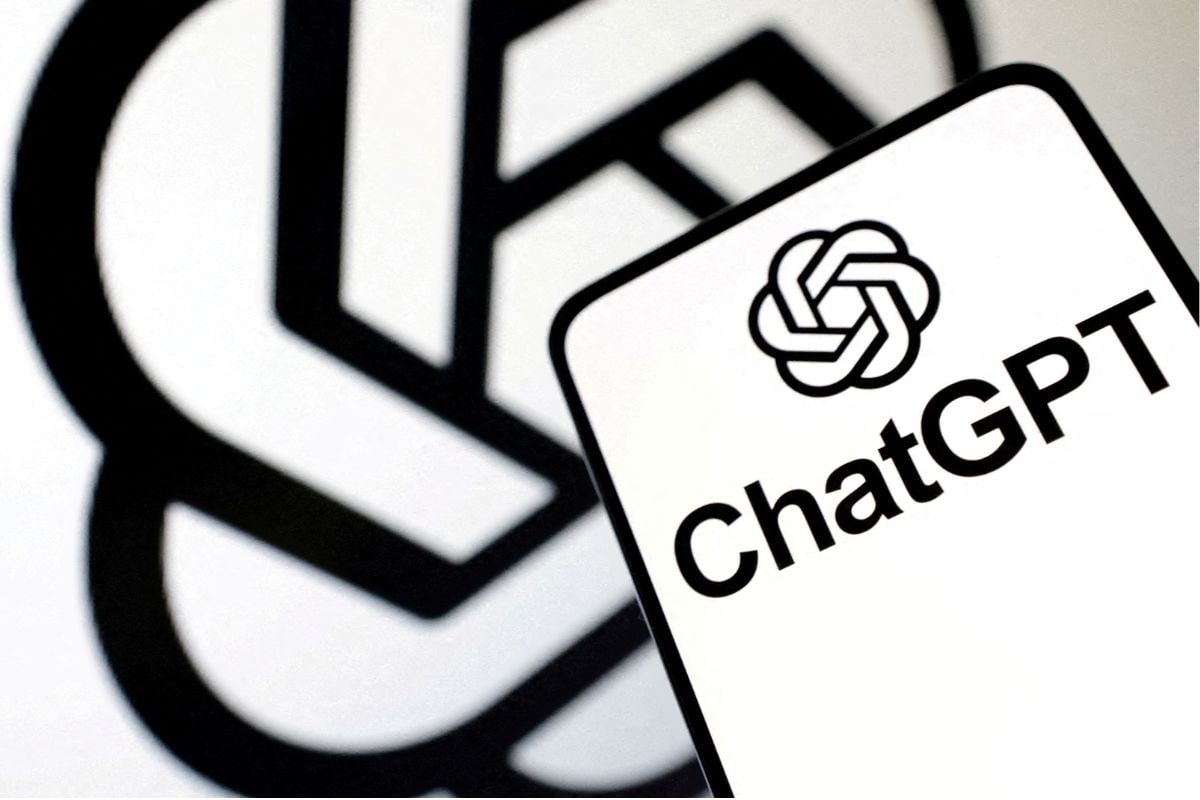 ChatGPT on Web Will Now Let You Search Your Chat History