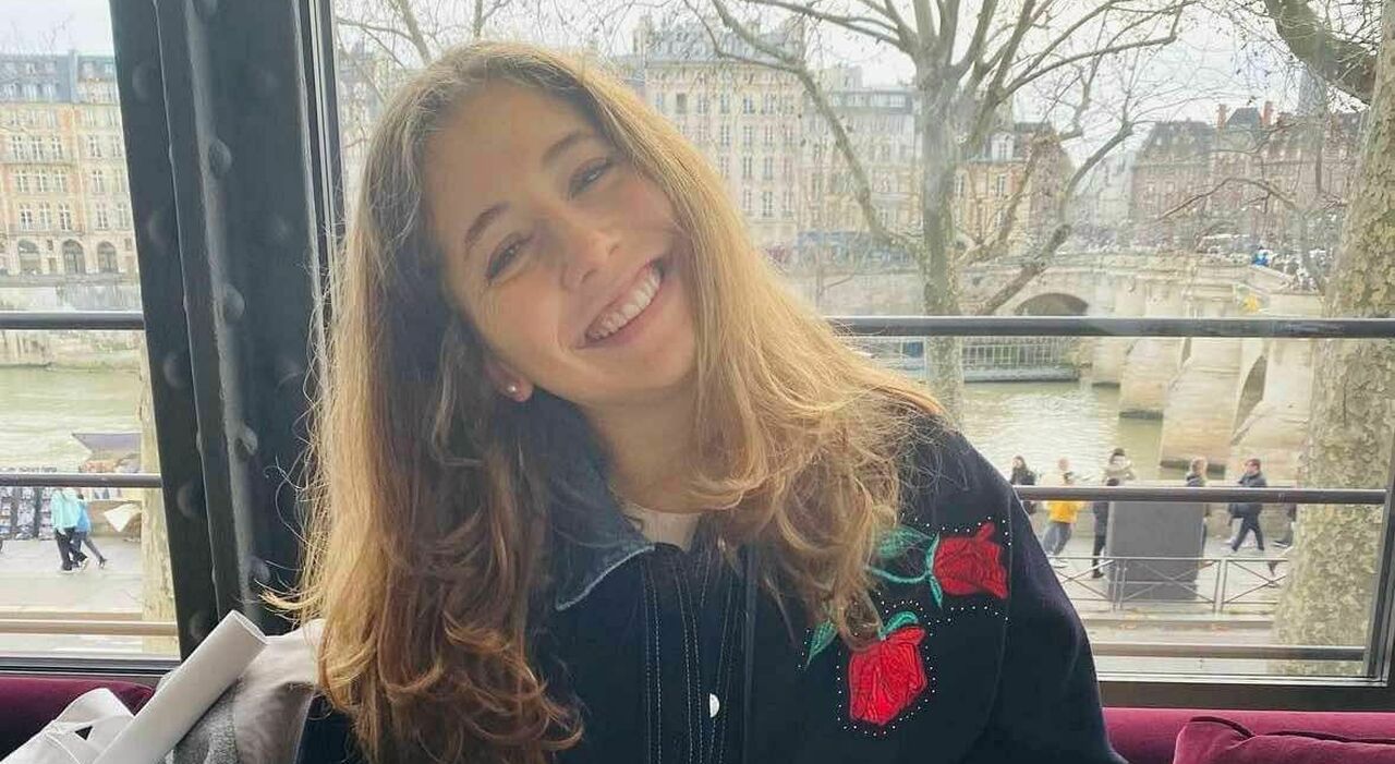 Chiara Jaconis morta a Napoli, un murale per ricordarla: «È una figlia di questa città»