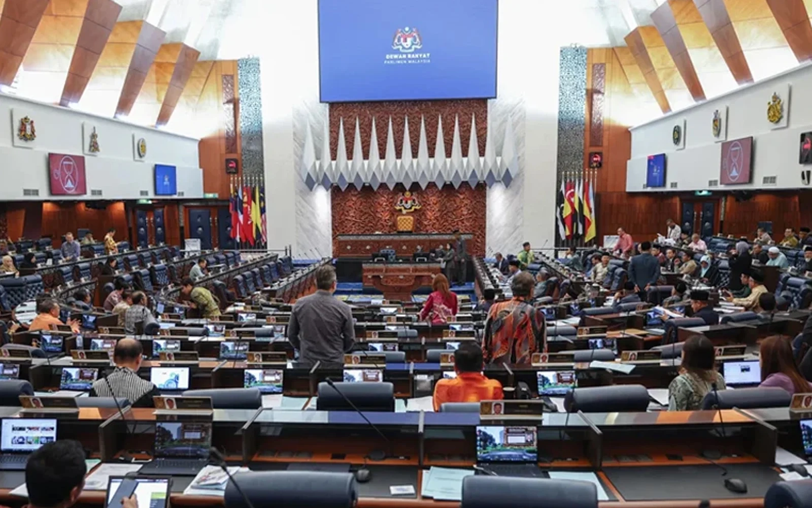 Citizenship law amendments approved by Dewan Rakyat