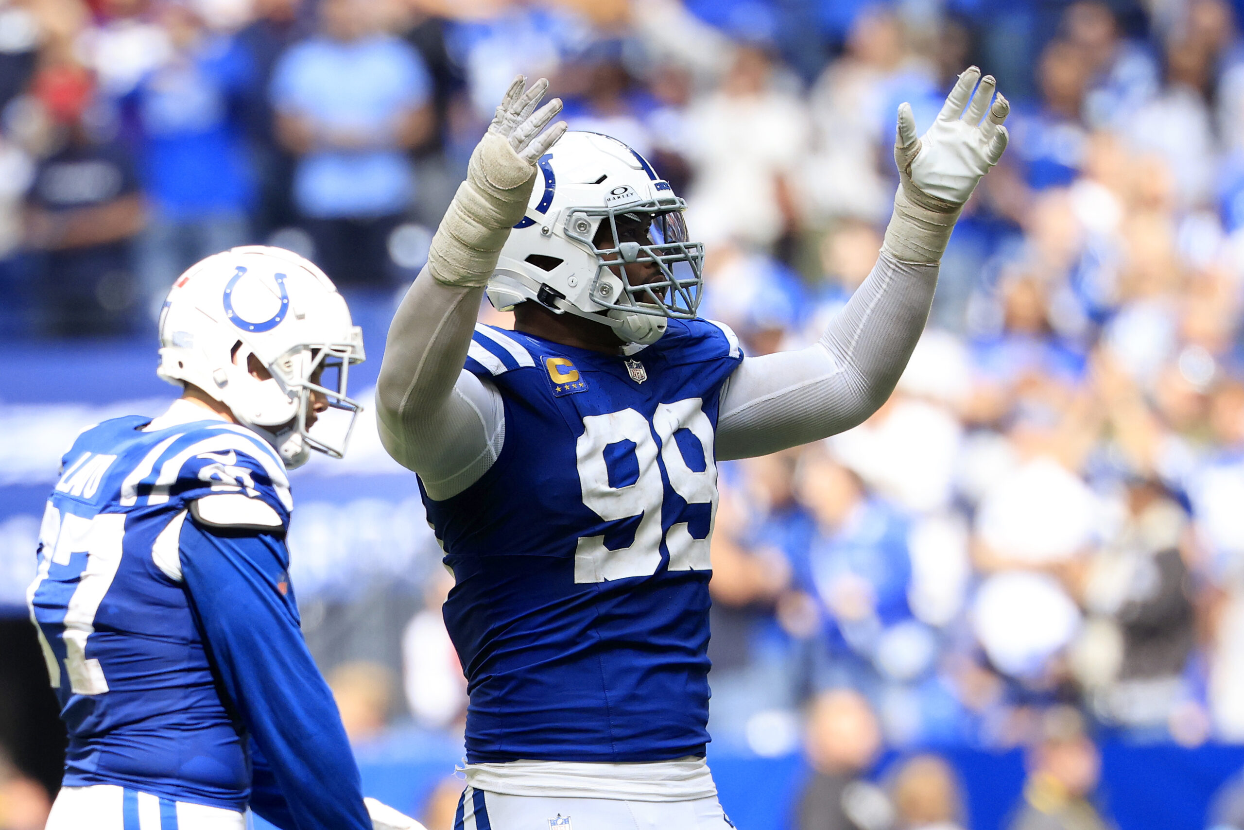 Colts Activate All-Pro DL, Will Play Against Texans