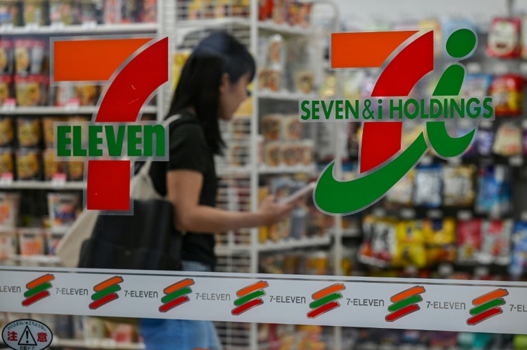 Couche-Tard Executives In Japan To Push 7-Eleven Deal