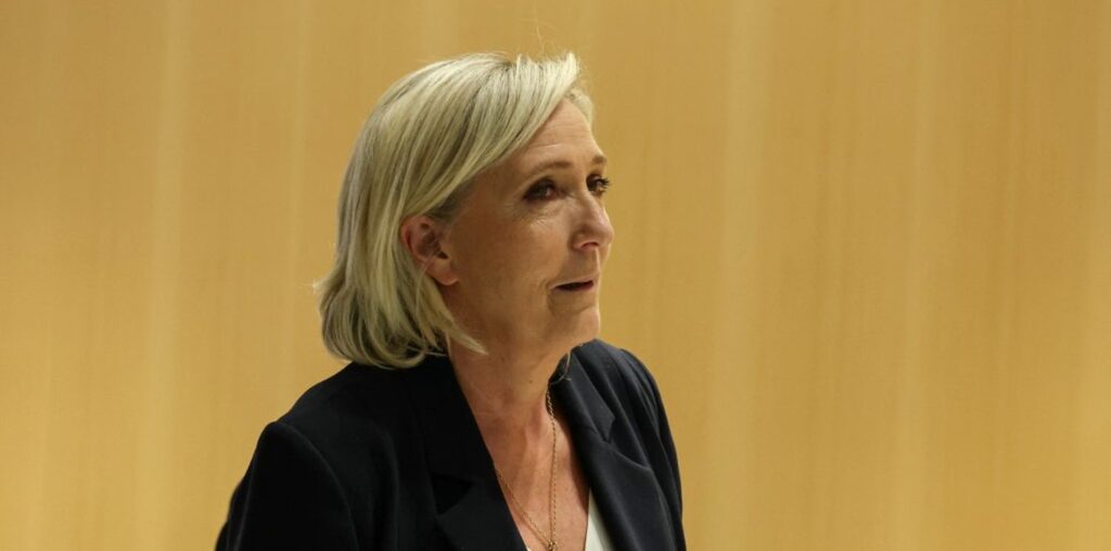 DIRECT. Procès des assistants parlementaires du FN : "J'ai le sentiment de ne pas avoir commis la moindre irrégularité", se défend Marine Le Pen devant le tribunal