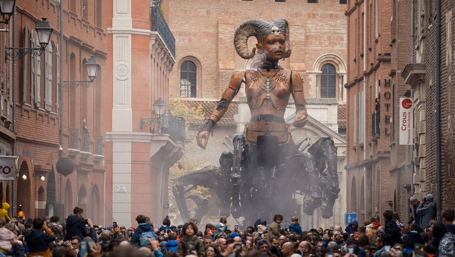 DIRECT. Spectacle de La Machine à Toulouse : les géants vont mettre un point final à un opéra urbain dantesque, suivez la dernière journée