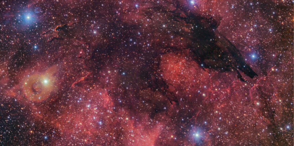 Dark Wolf Nebula shows off a howling good view in awesome Halloween image (video)