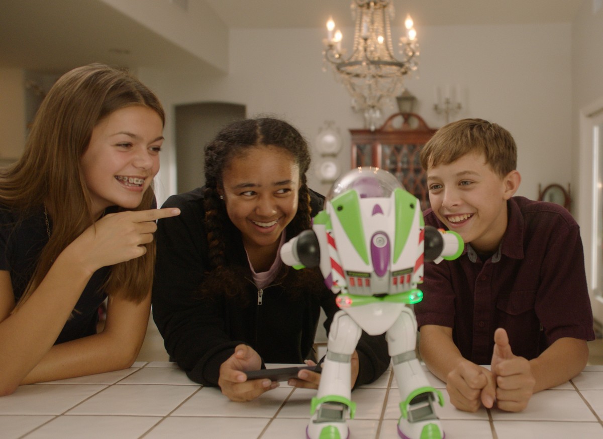 Disney’s new Buzz Lightyear robot toy is the cutest thing ever – Phandroid