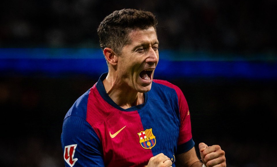 El Clasico: Lewandowski strikes twice as Barcelona rip Real Madrid apart