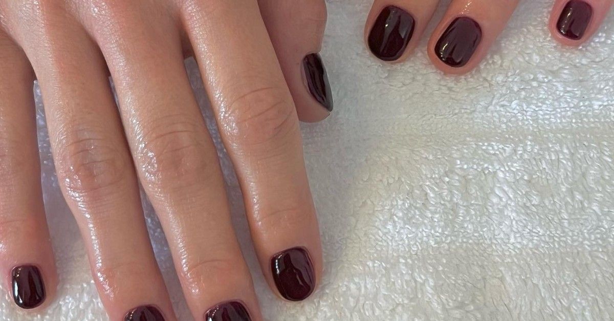 Even the Chicest People Can’t Agree on This “Controversial” Manicure—6 Alts They’re Choosing