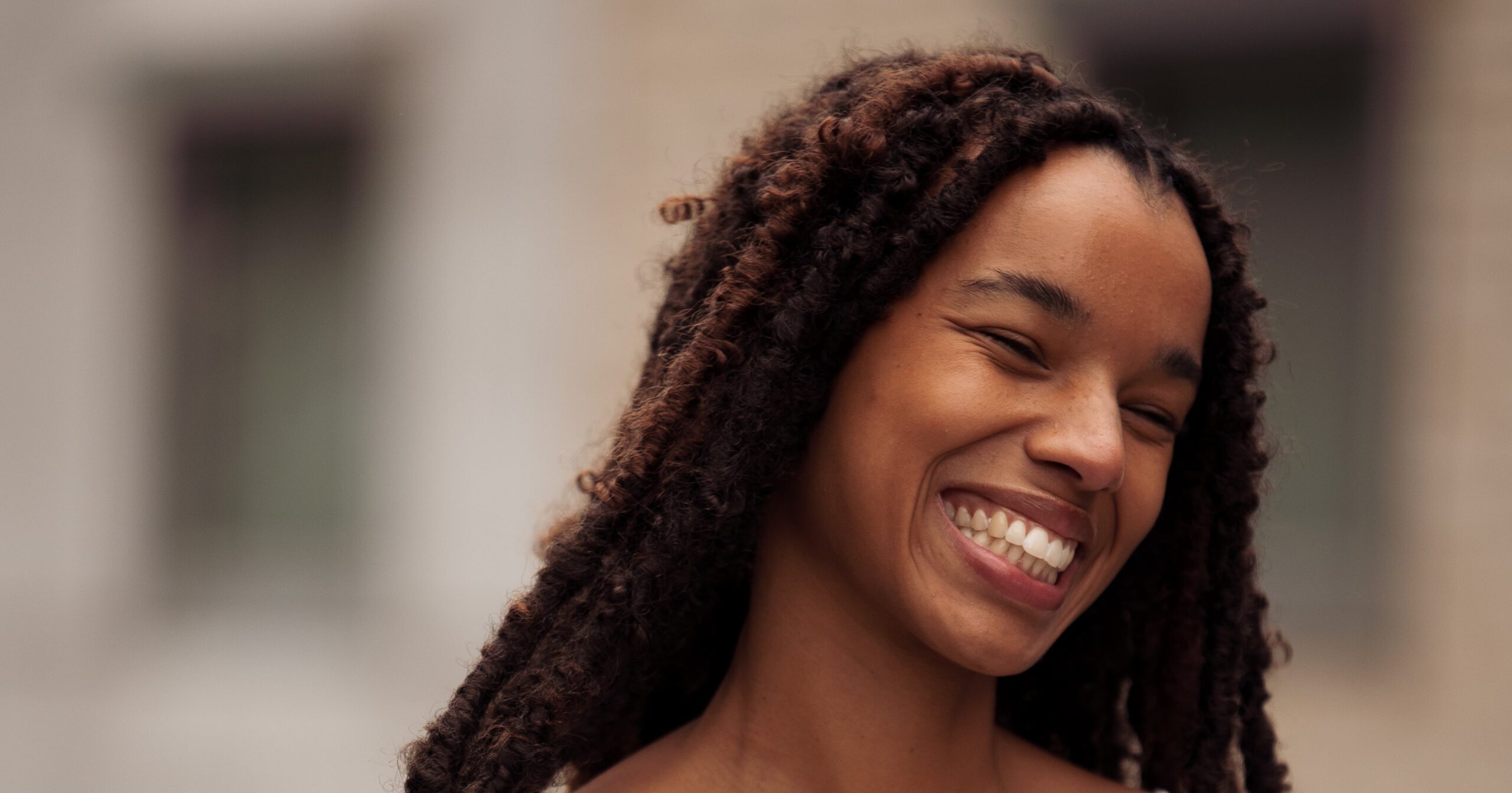 Everything You Need to Know About Locs Hairstyles, According to a Loctician