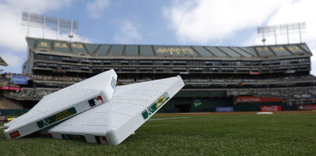 Fans push Rays-in-Oakland talk after Tropicana Field hurricane damage