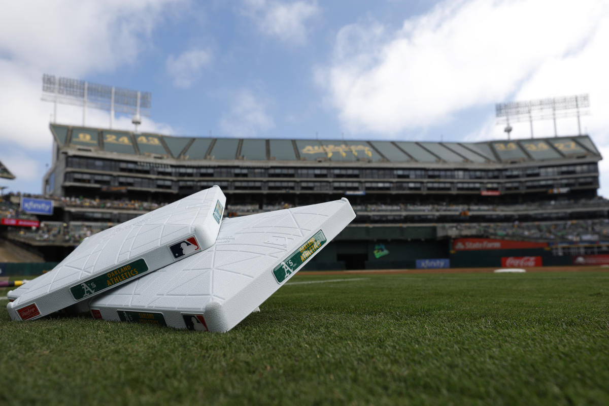 Fans push Rays-in-Oakland talk after Tropicana Field hurricane damage