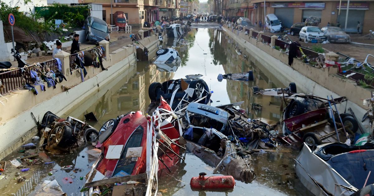 Flood Of The Century Kills At Least 95 In Spain, Search For Bodies Continues