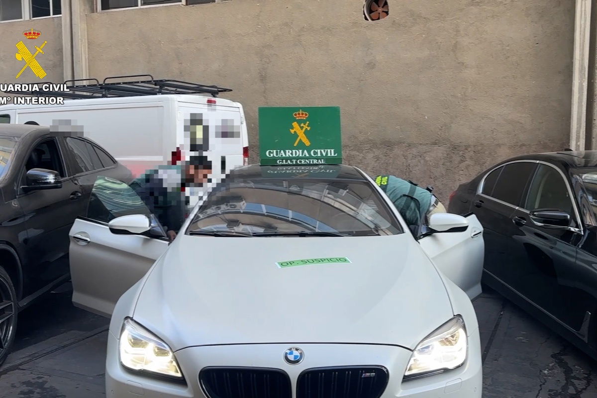 Guardia Civil seizes 98 stolen luxury cars