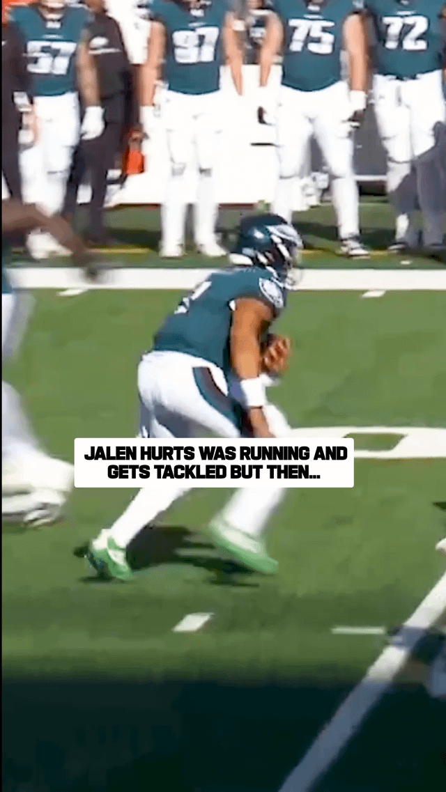 [Highlight] How Jalen Hurts ended up wearing mismatch cleats