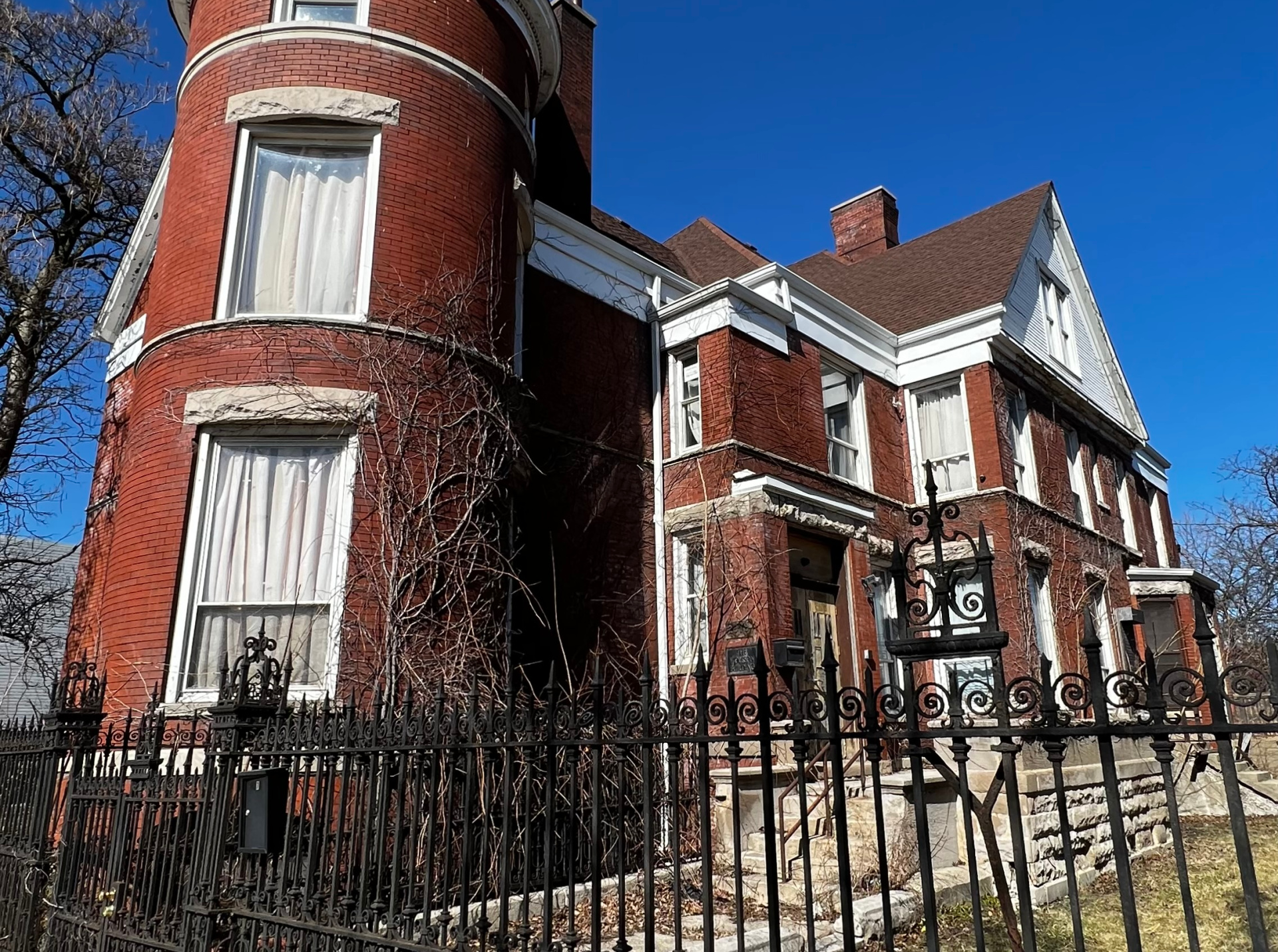 Historical Garfield Park Women’s Shelter To Become A Community Center After City Council Vote