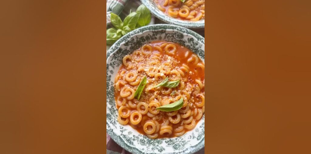 Homemade Spaghettios! Recipe here: https://www.laurainthekitchen.com/recipes/diy-spaghettios-/