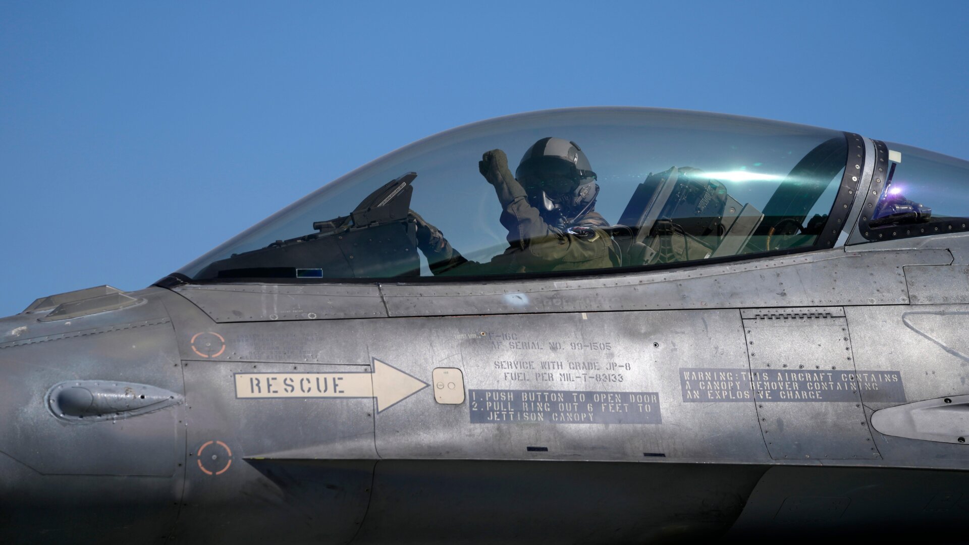 How the Brains of Fighter Pilots Can Help Us Prepare for Prolonged Missions in Space