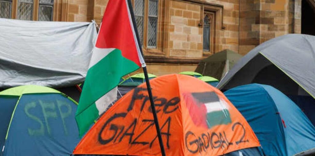 Huge move in uni anti-Semitism row