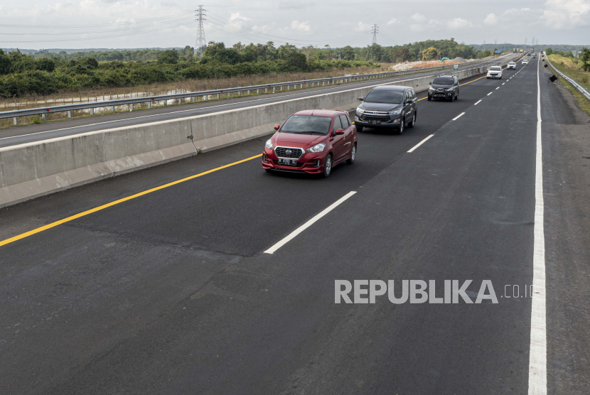 Hutama Karya Lakukan Penyesuaian Tarif Tol Terpeka |Republika Online