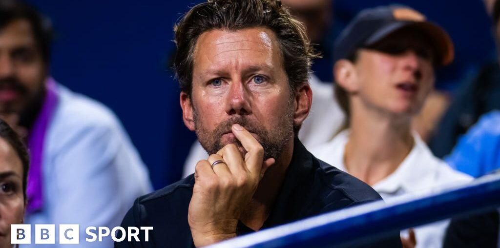 Iga Swiatek appoints Naomi Osaka's former coach Wim Fissette