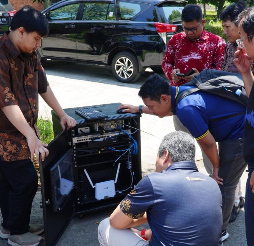 Kominfo Targetkan Bangun Pemantau Frekuensi Radio di 500 Lokasi Pada 2029 |Republika Online