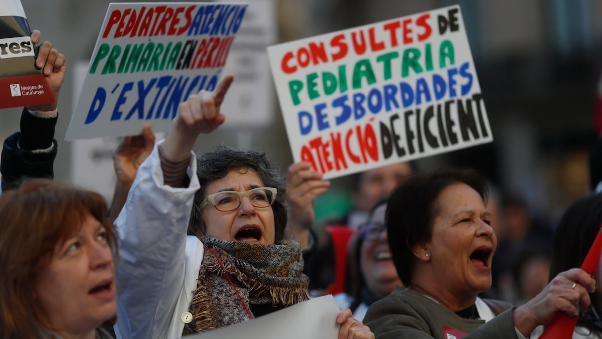 La ciudadanía confía menos en los médicos de hoy en día que en los de antes, según un estudio