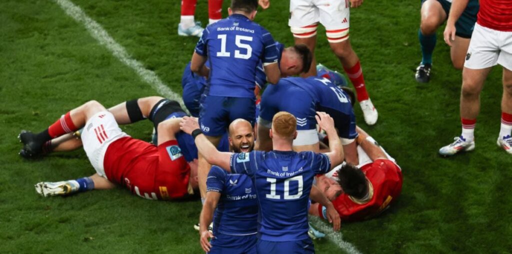 Leinster power past Munster in front of new URC record crowd | BreakingNews.ie