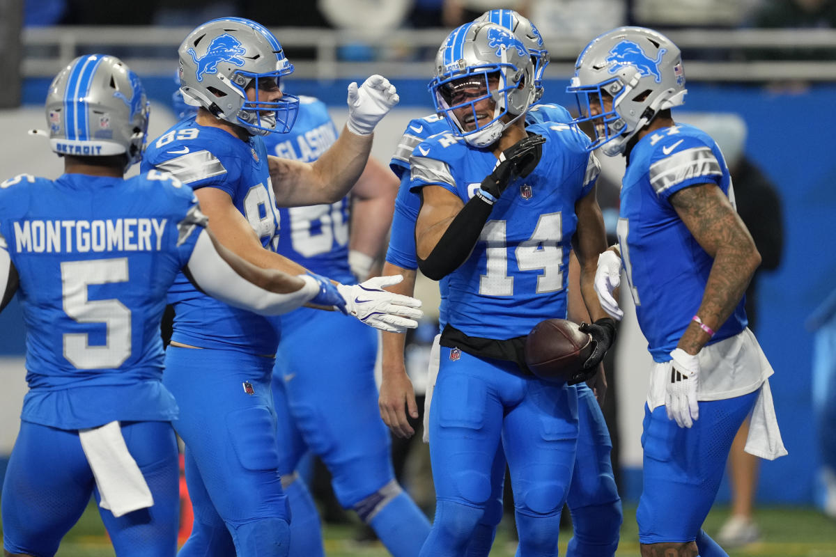 Lions score 35 points in 1st half vs. Titans despite 28 yards passing from Jared Goff